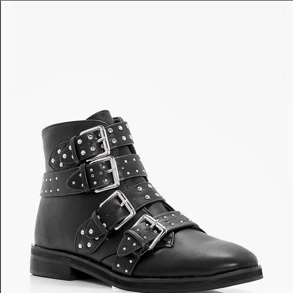 Boohoo studded boots - Picture 2 of 4